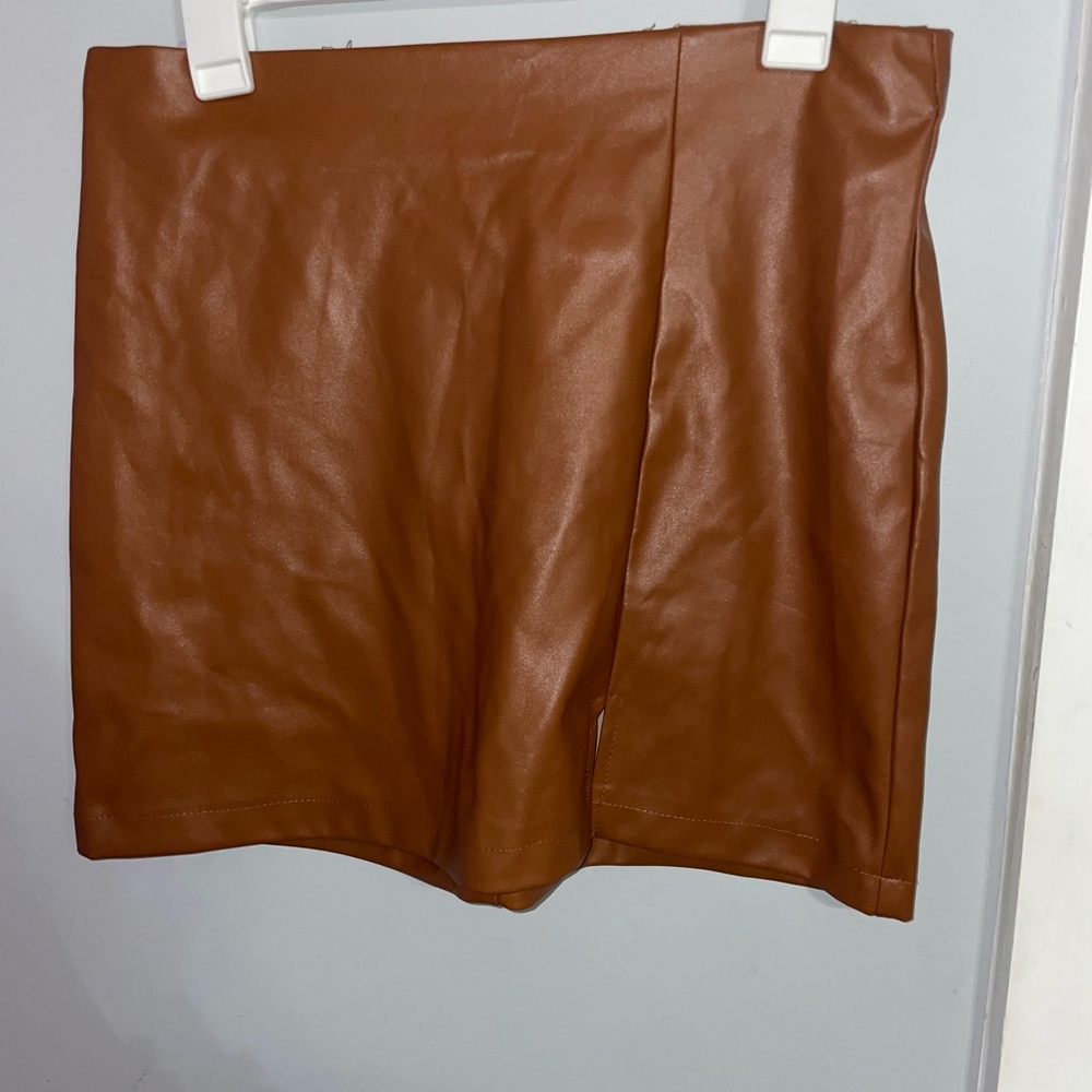 brown leather skirt